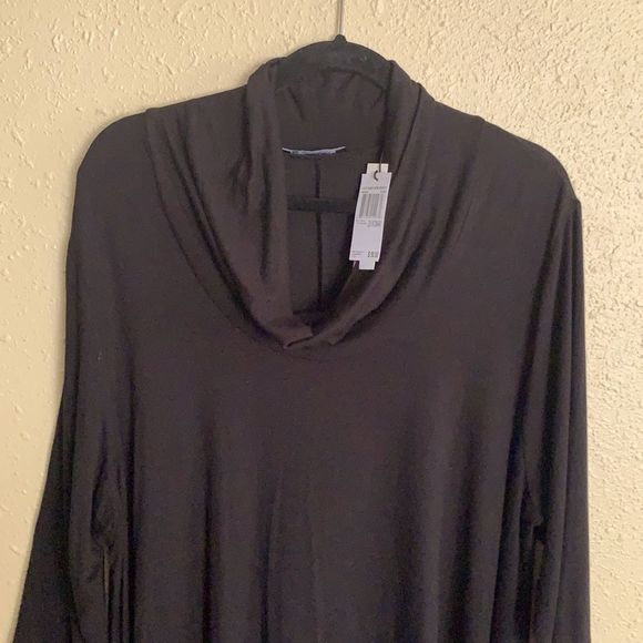 Tahari cut and sew knits tunic 2X - Picture 2 of 6